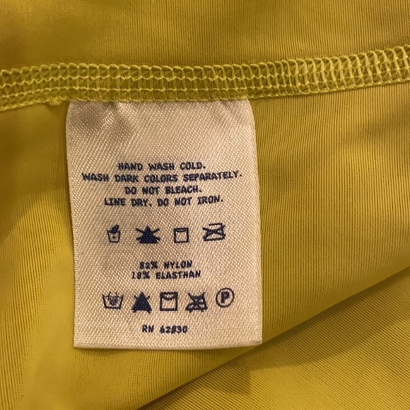 Lands’ End Rash Guard Swim Shirt - Picture 6 of 6